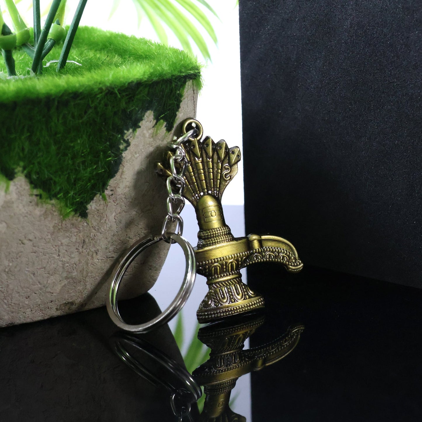 Antique Lord Shiva Shivaling Metal Keychain (1 Pc)