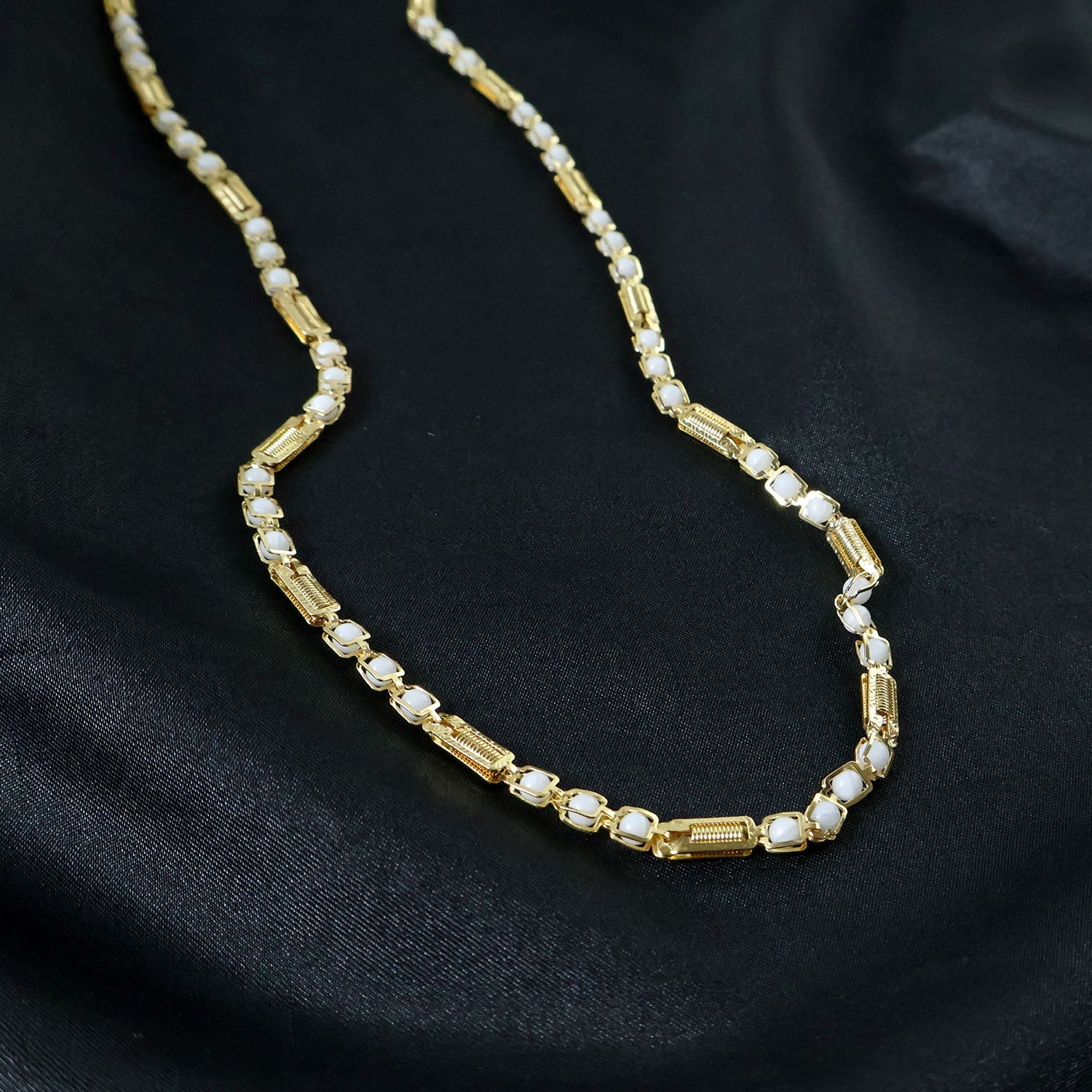 Pattern Necklace